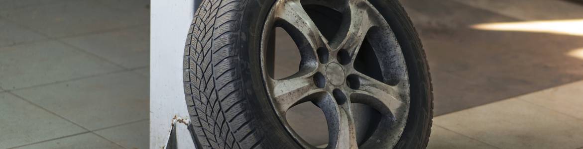 Maximizing Tyre Life in the UAE: Top Maintenance Tips for Hot and Dusty Conditions